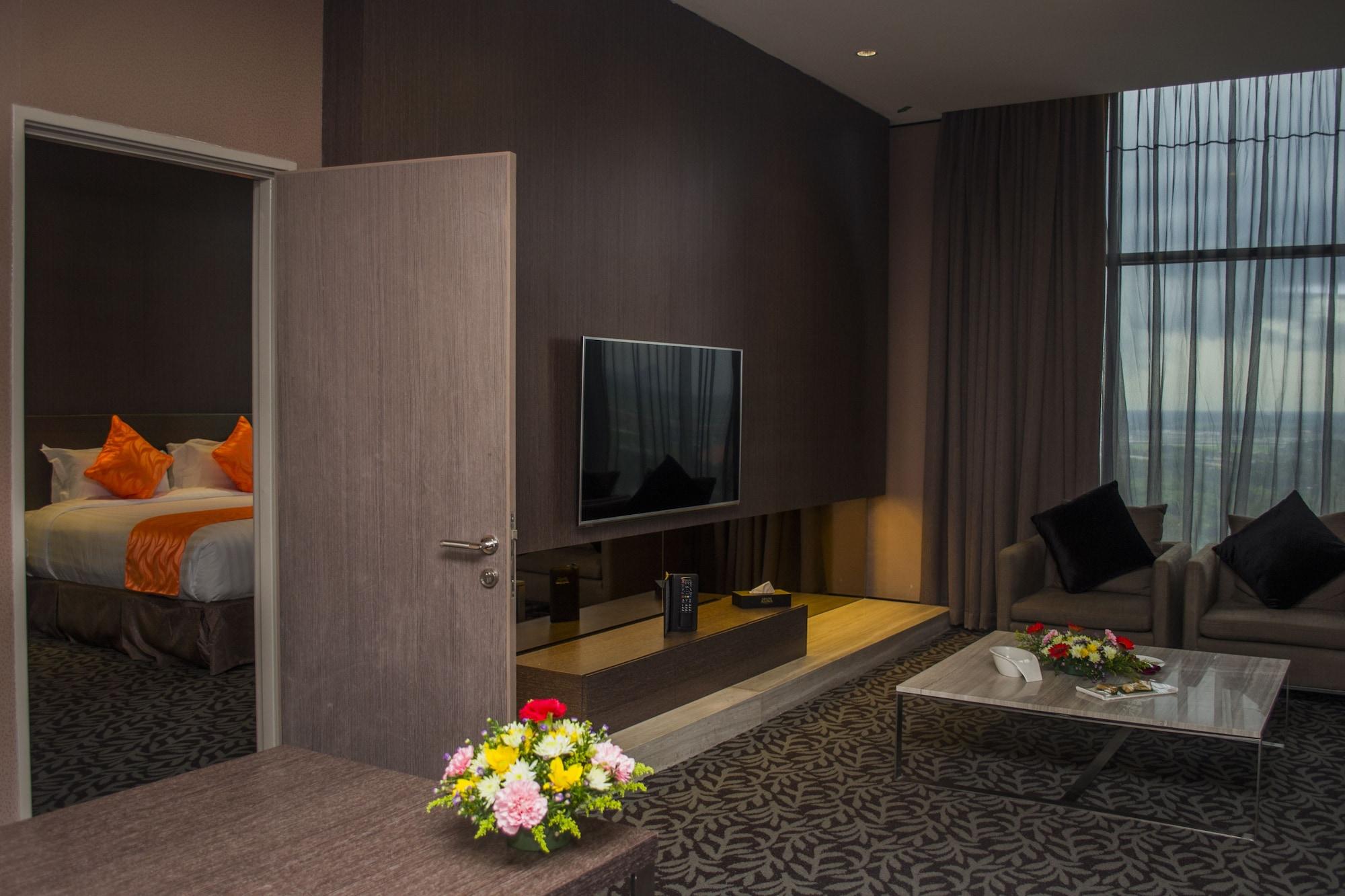 Hotel Grand Alora 4*