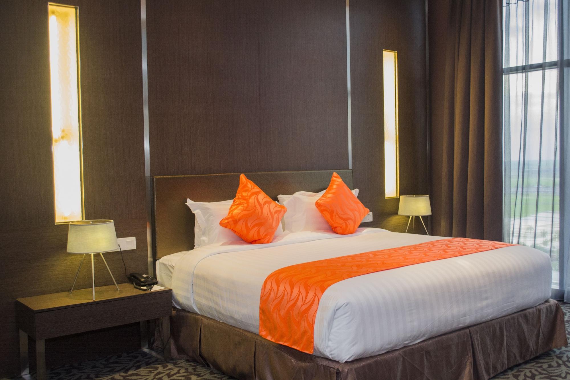 Hotel Grand Alora