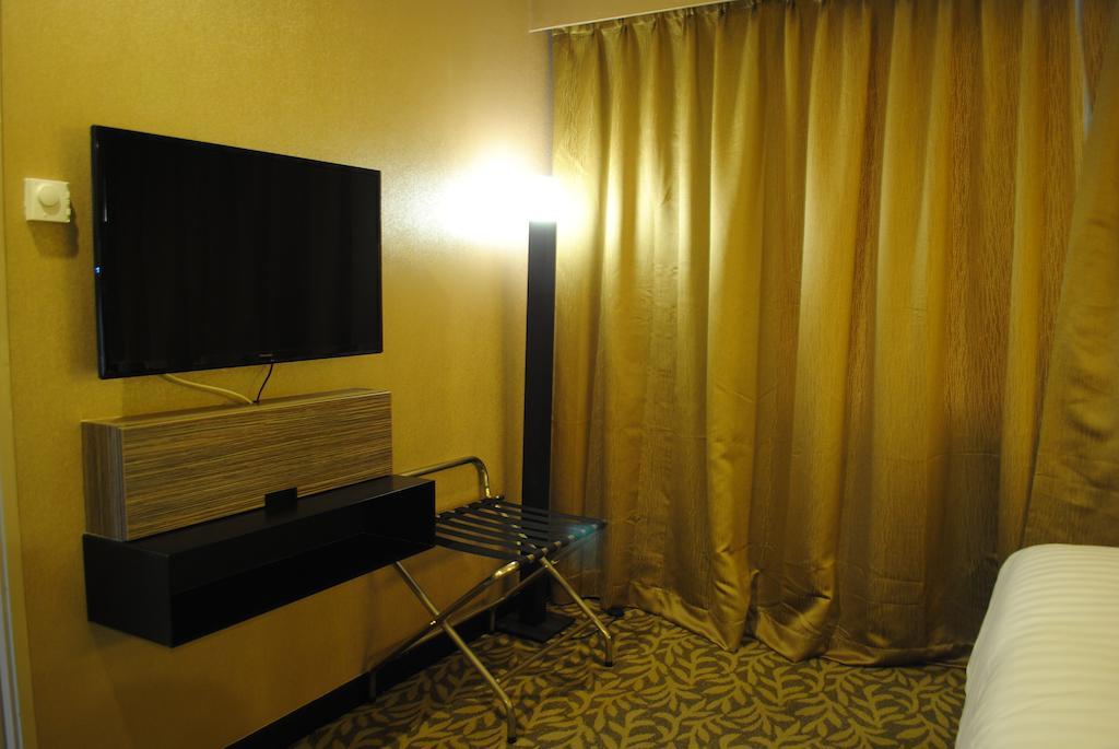 Hotel Grand Alora 4*